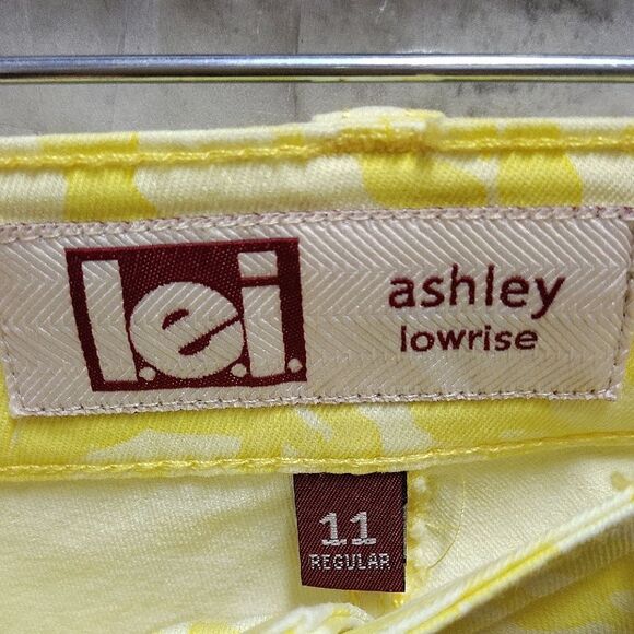 LEI Yellow Patterned Pants - Picture 2 of 3